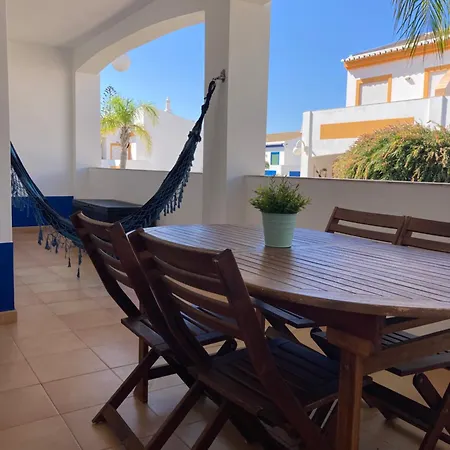 Апартаменты Condo, Balcony & Pools *