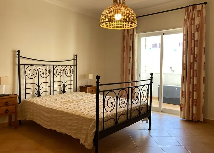 Condo, Balcony & Pools Апартаменты