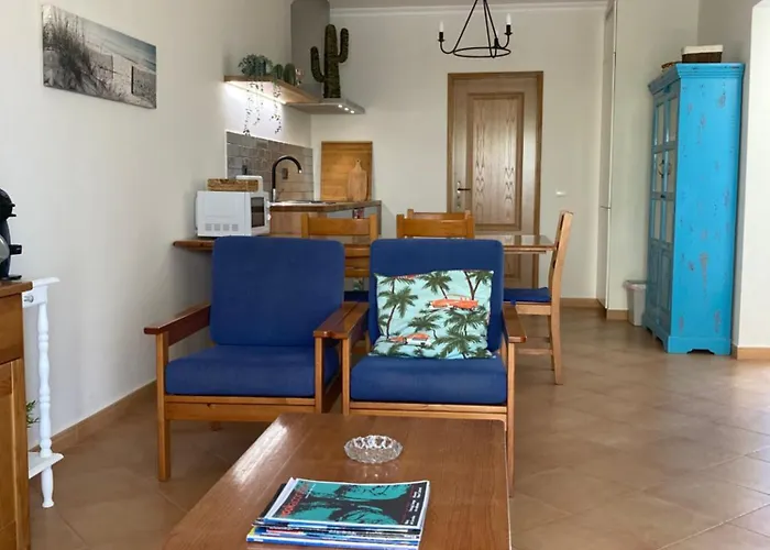 Condo, Balcony & Pools Апартаменты *