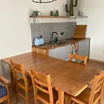 Condo, Balcony & Pools Daire